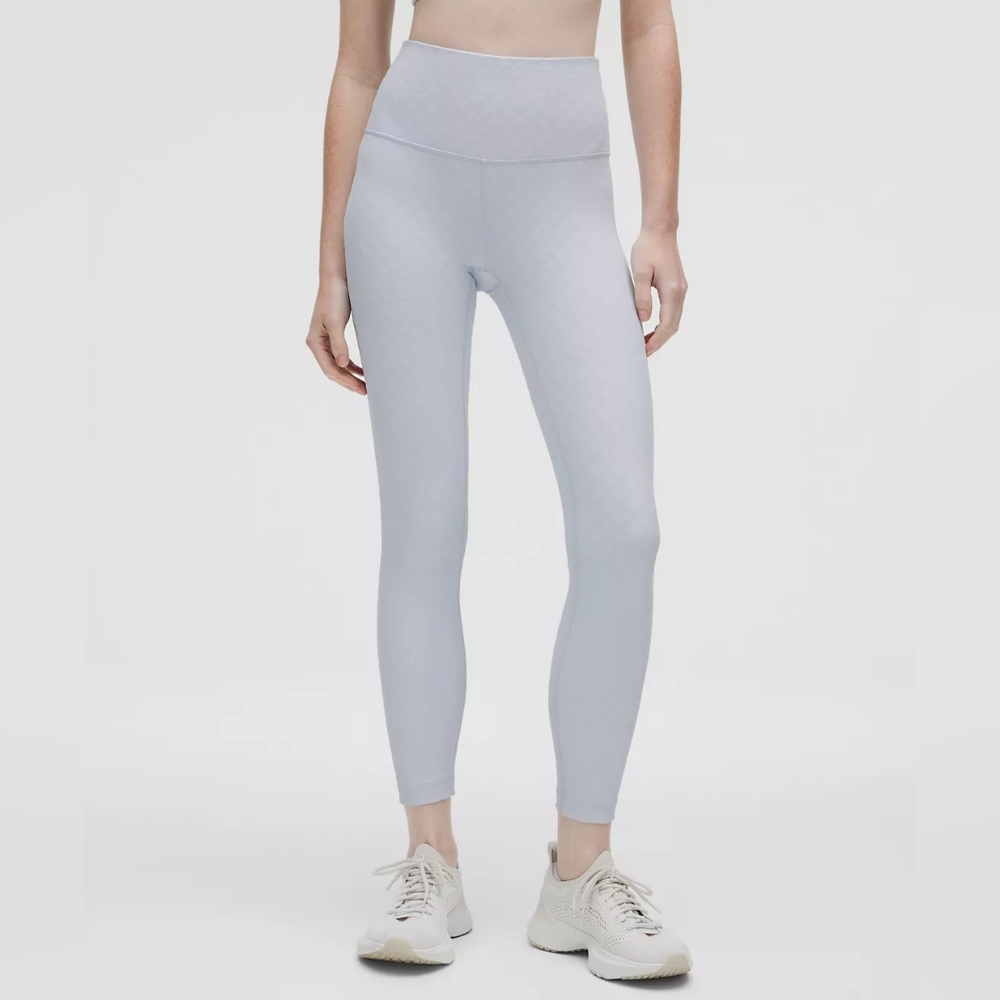 NWT Lululemon Athletica 3D Jacquard Diamond Train HighRise 25" SIZE10 Blue W/bag - Picture 7 of 11